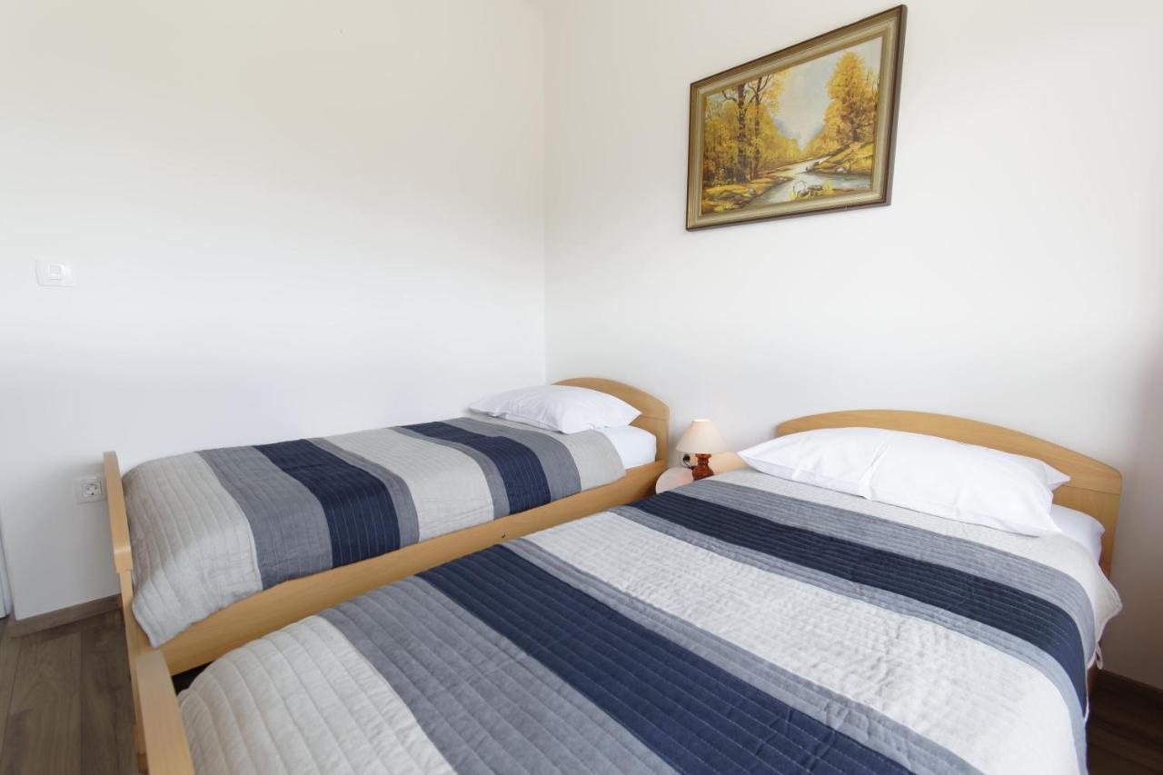 Apartment Patrik By Rent Istria Umag Exterior photo