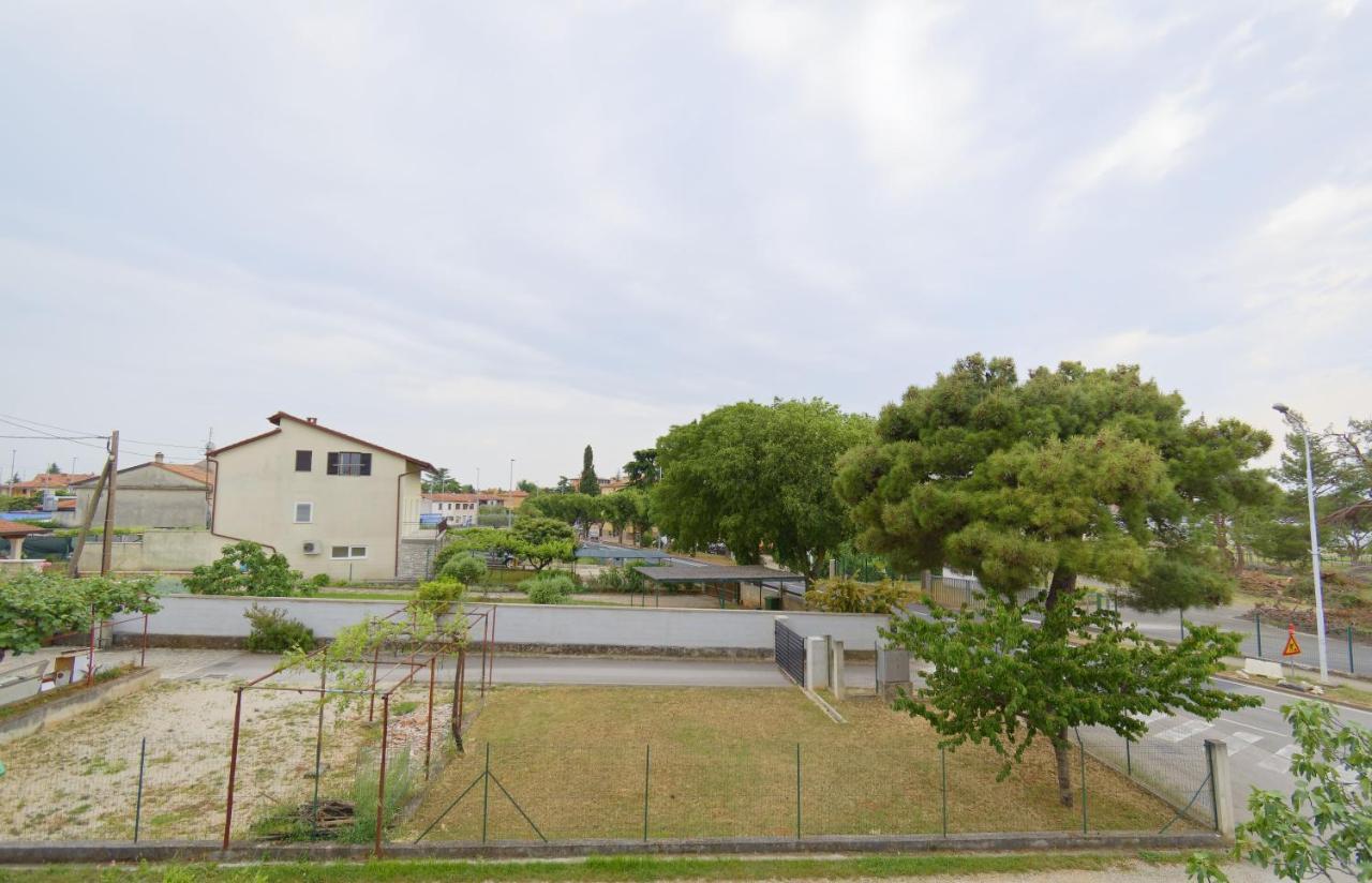 Apartment Patrik By Rent Istria Umag Exterior photo